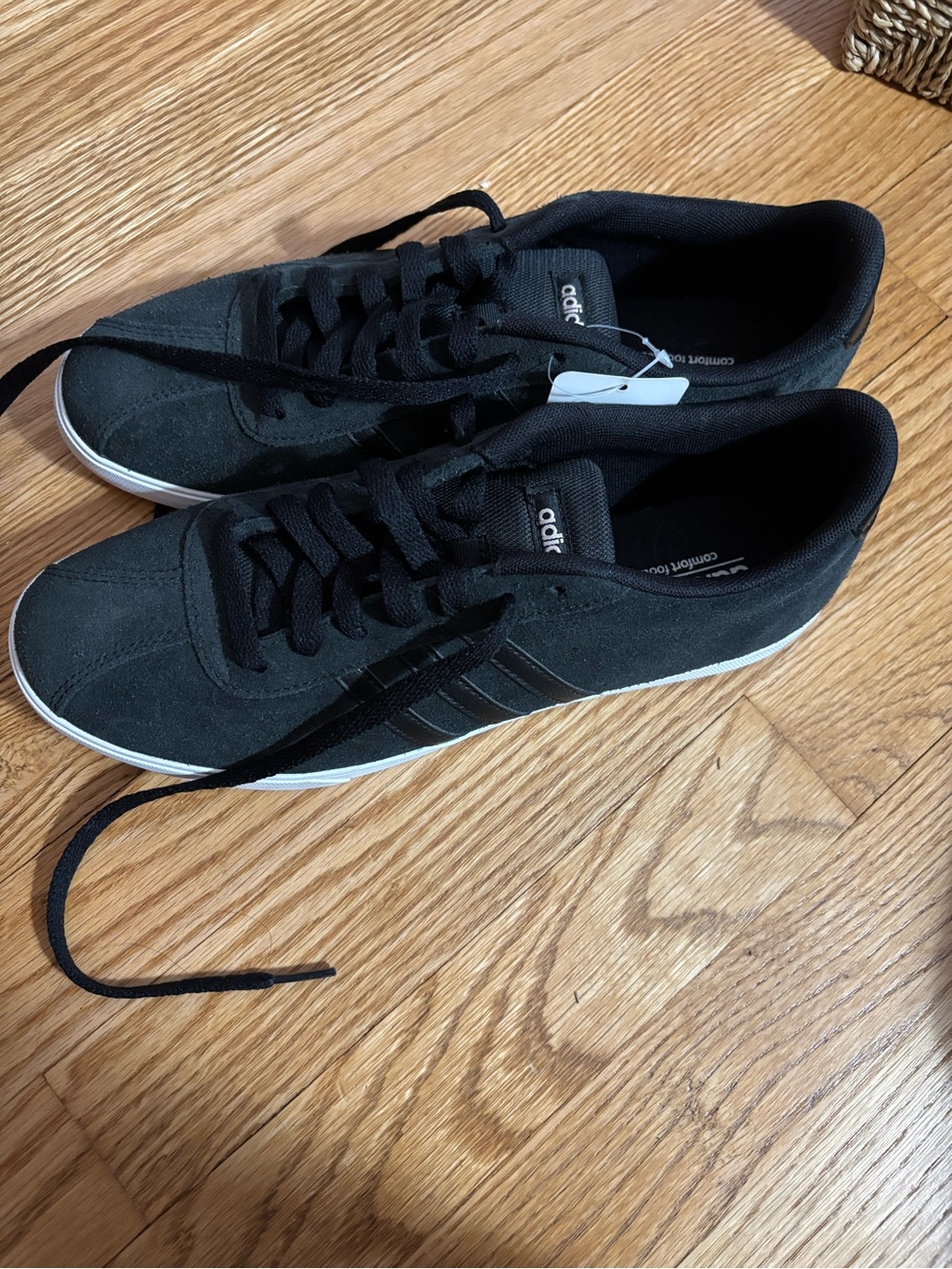 Adidas Womens Black Low-Top Casual Sneakers